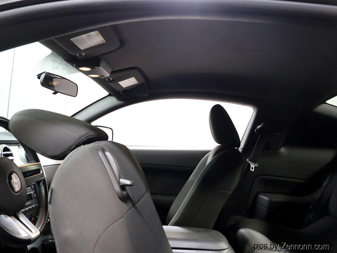 Ford Mustang 2dr Cpe GT Deluxe 2007