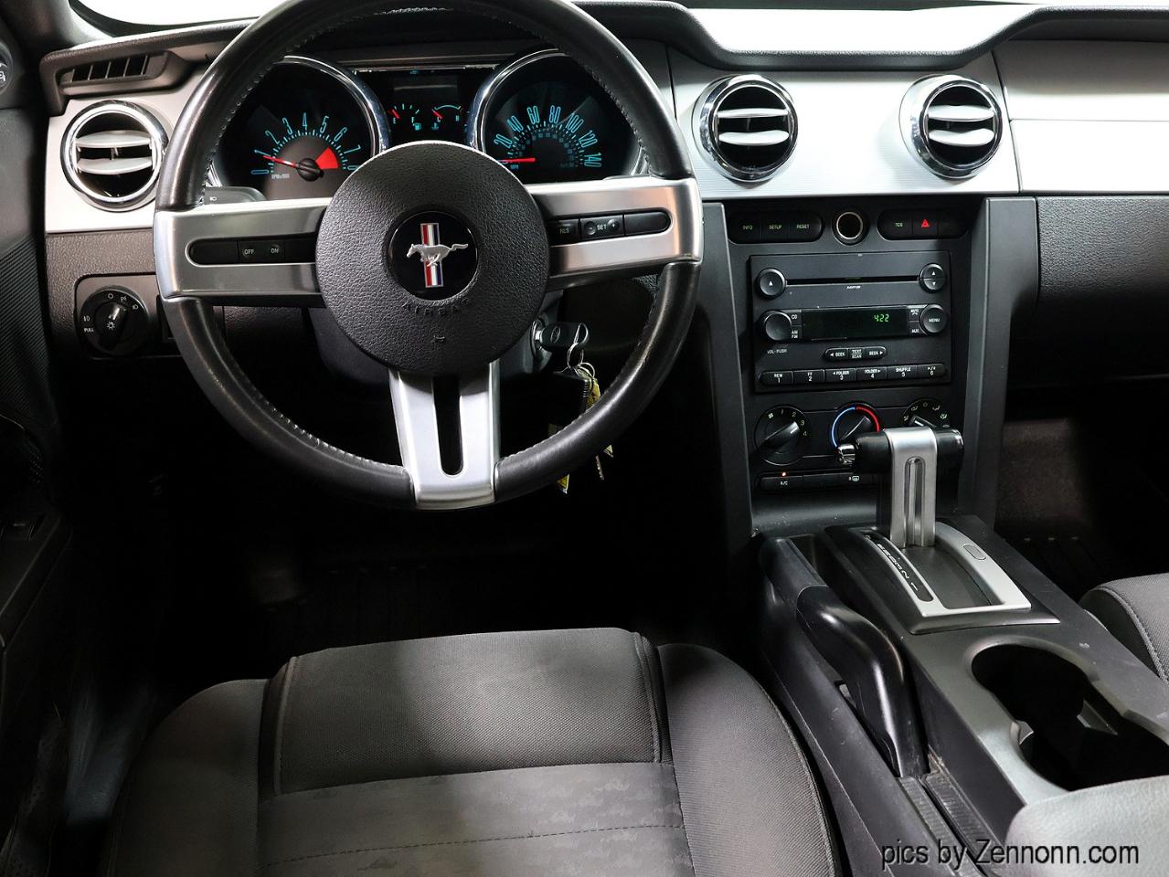 Ford Mustang 2dr Cpe GT Deluxe 2007