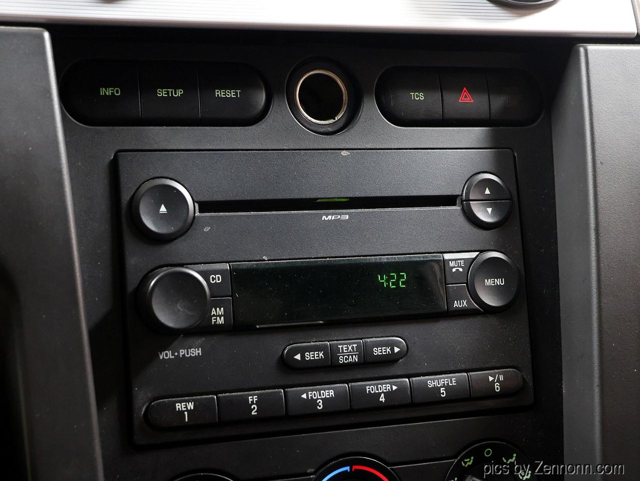 Ford Mustang 2dr Cpe GT Deluxe 2007