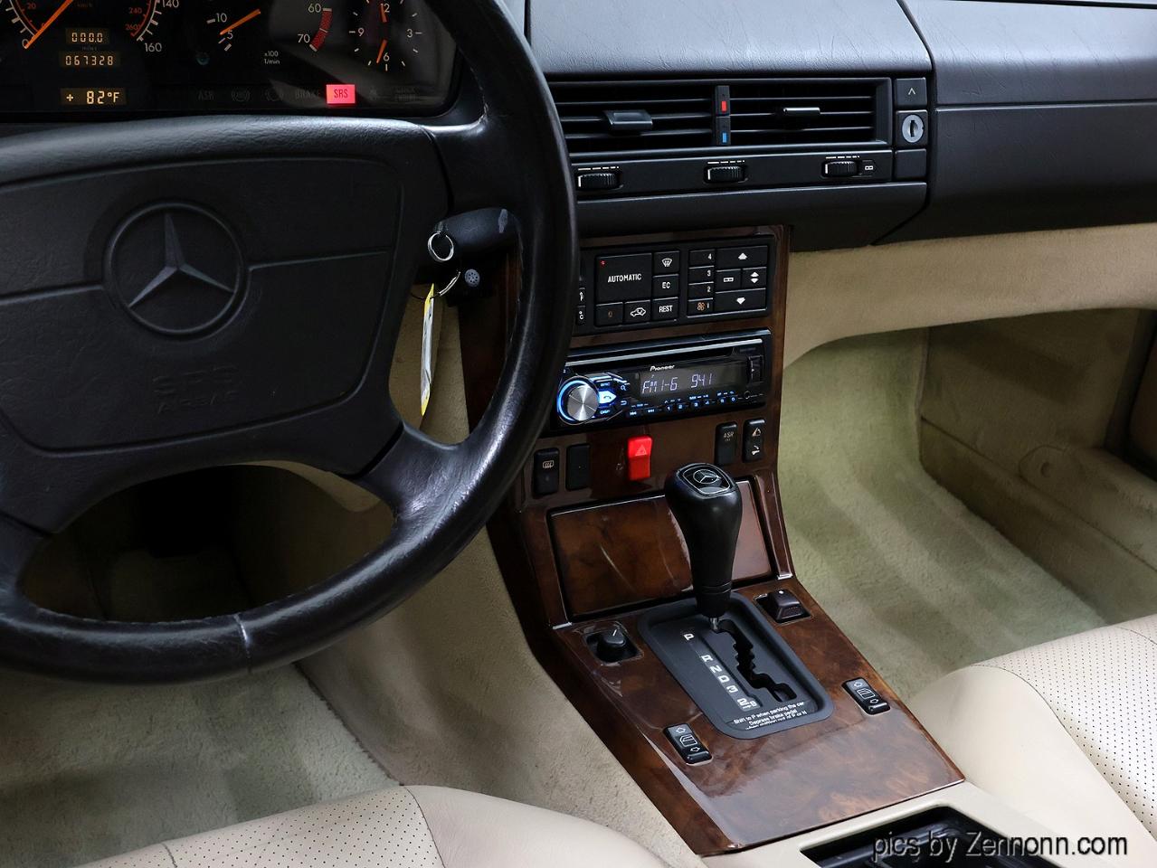 Mercedes-Benz SL Class 2dr Roadster 5.0L 1995