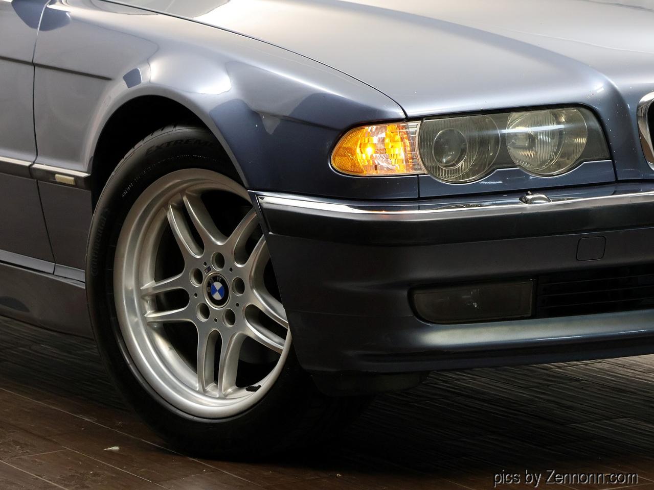 BMW 7 Series  2001