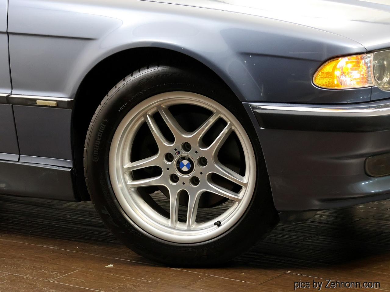 BMW 7 Series  2001