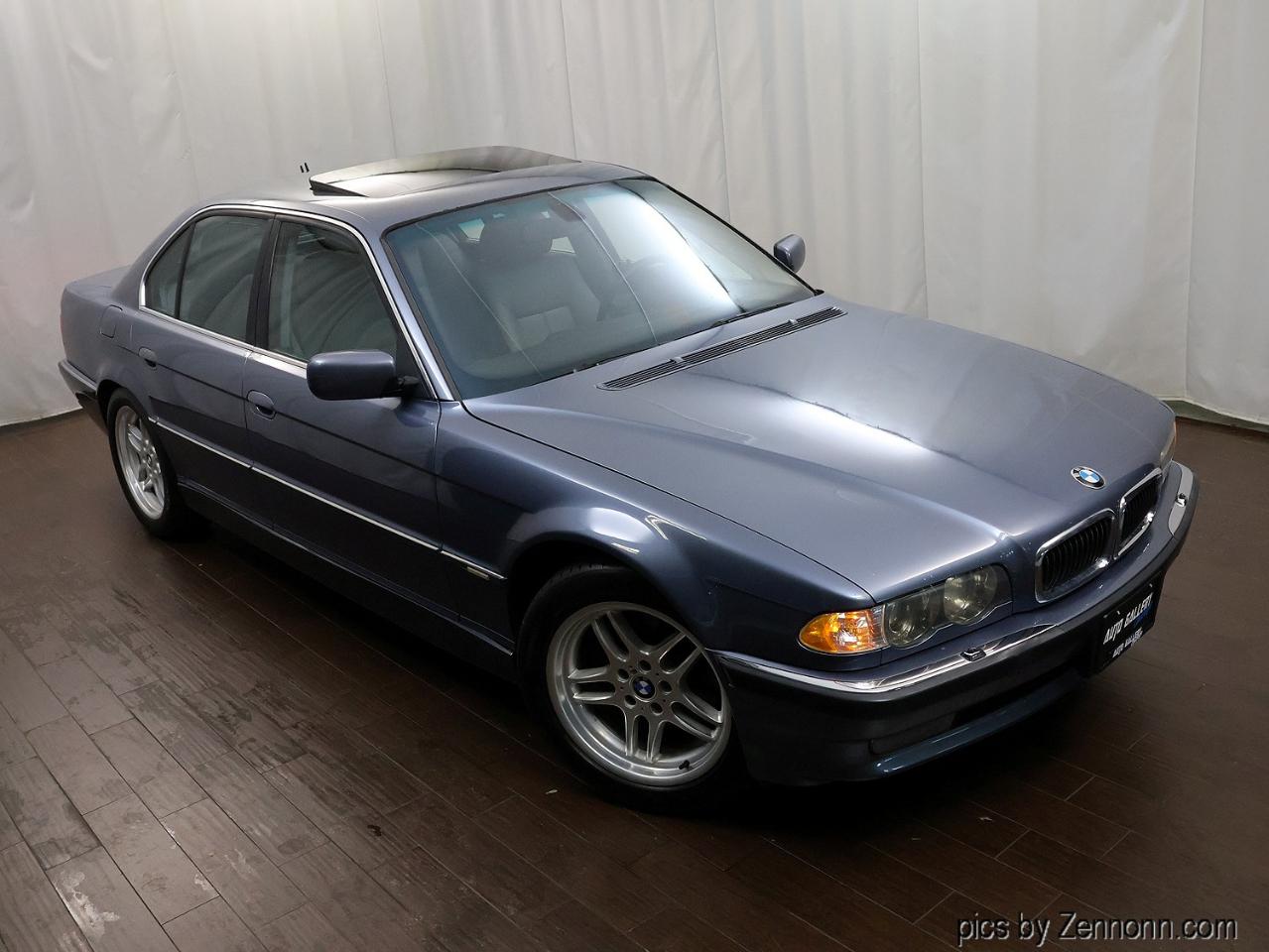 BMW 7 Series  2001