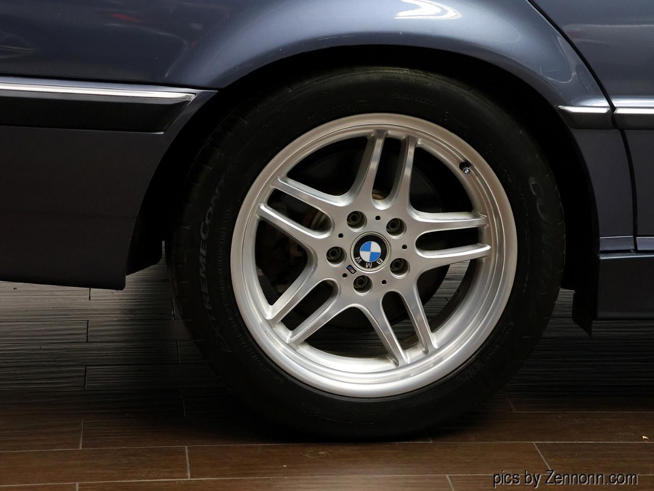 BMW 7 Series  2001