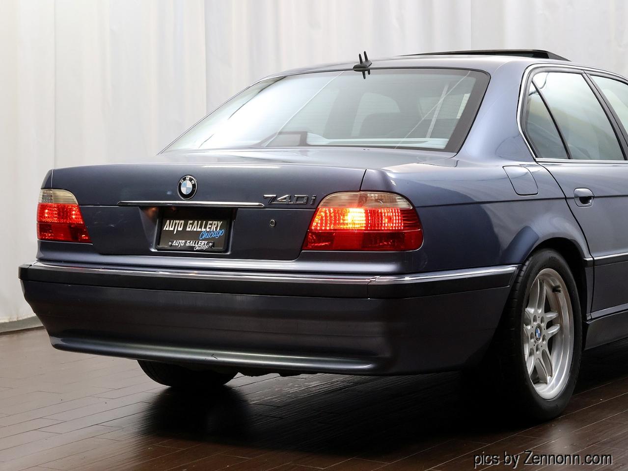 BMW 7 Series  2001