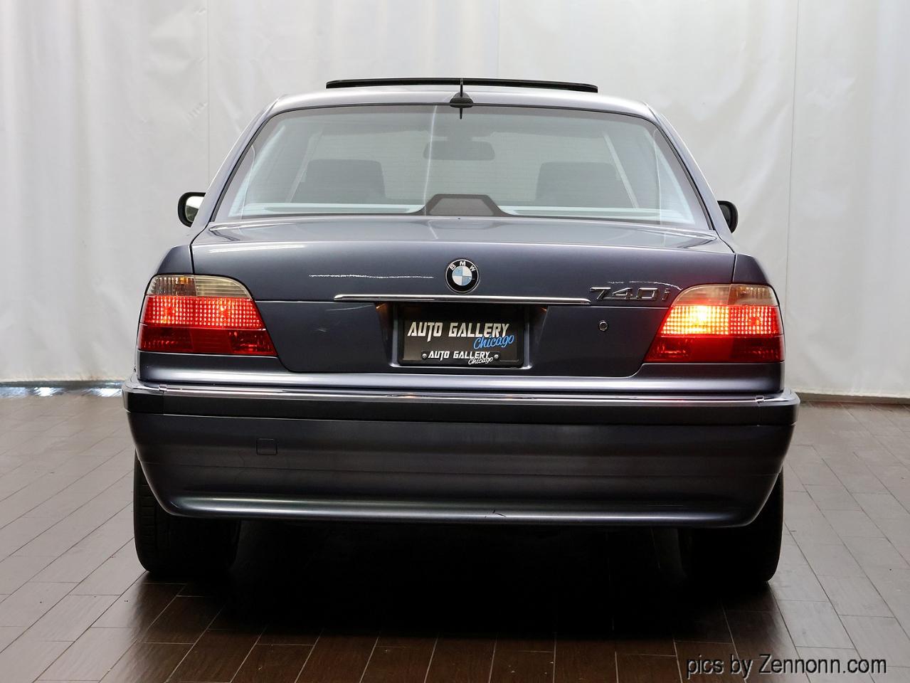 BMW 7 Series  2001