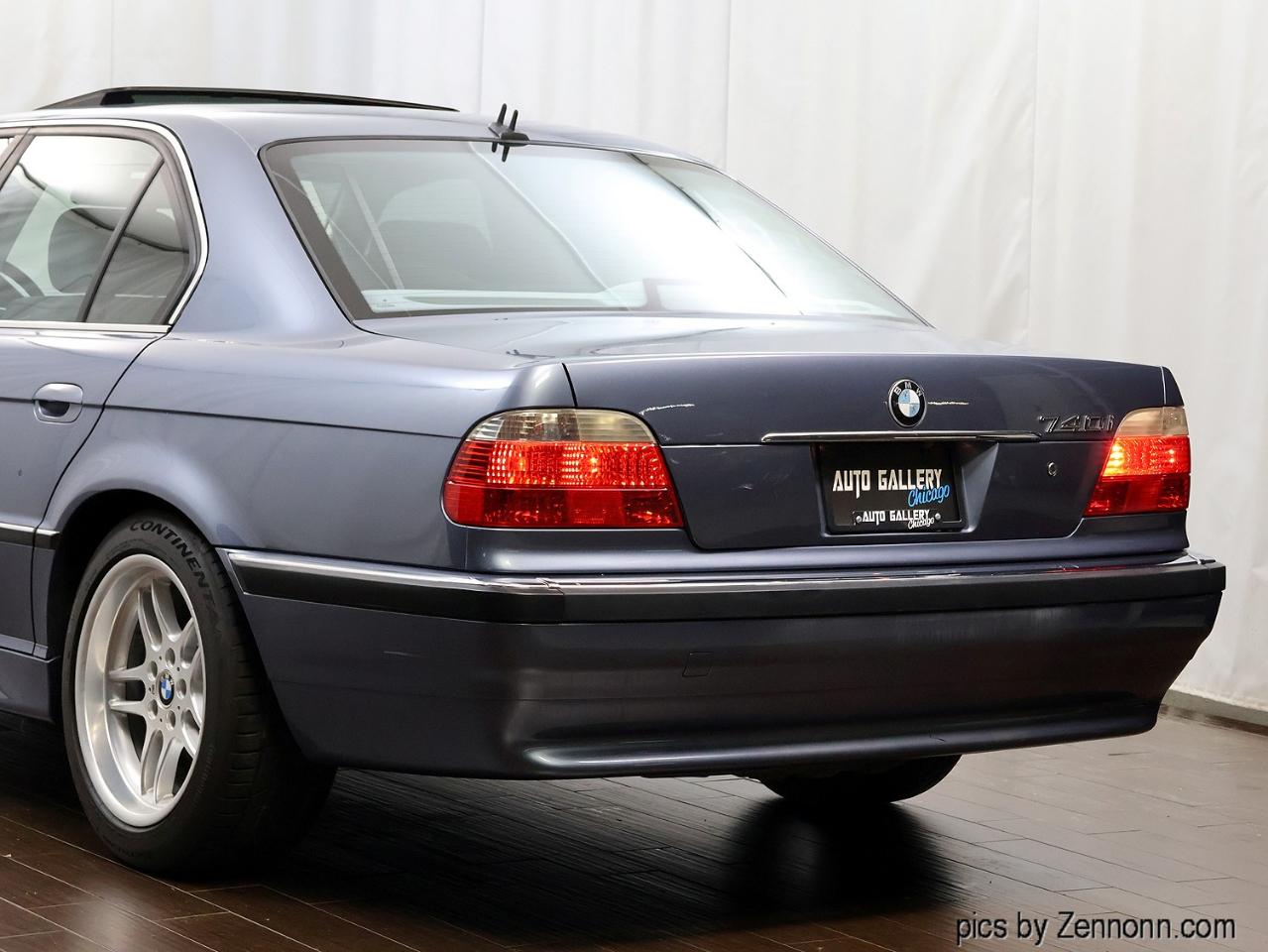 BMW 7 Series  2001