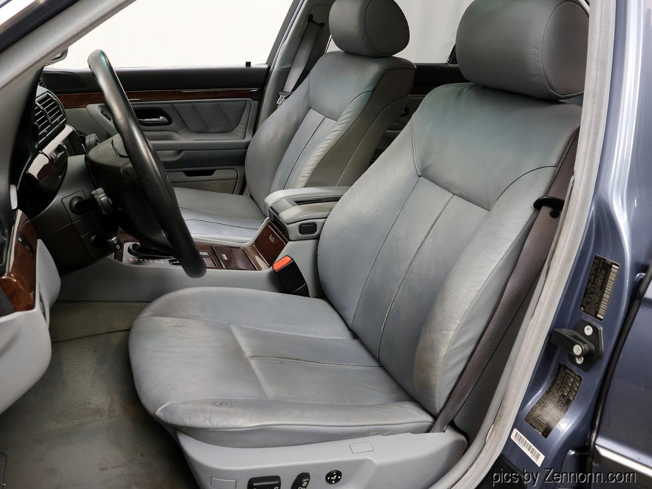 BMW 7 Series  2001