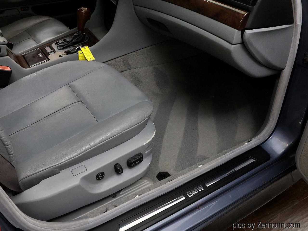BMW 7 Series  2001