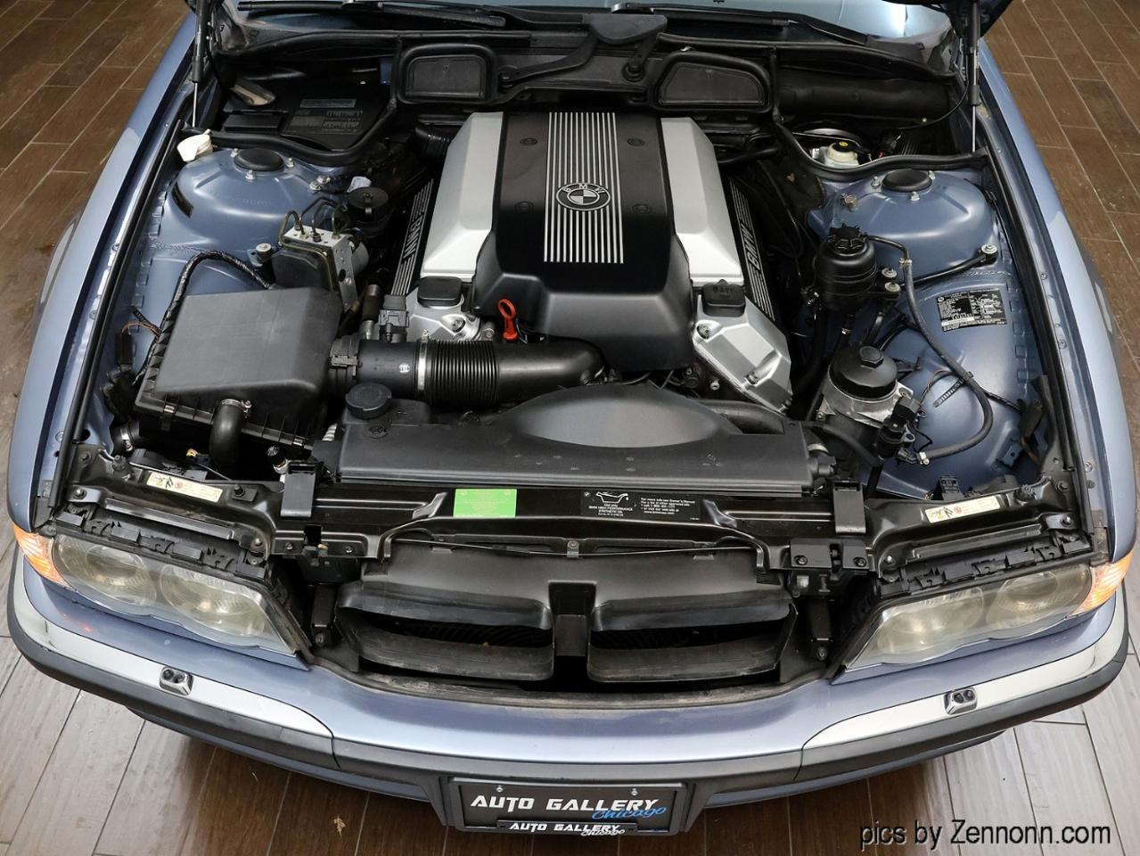 BMW 7 Series  2001
