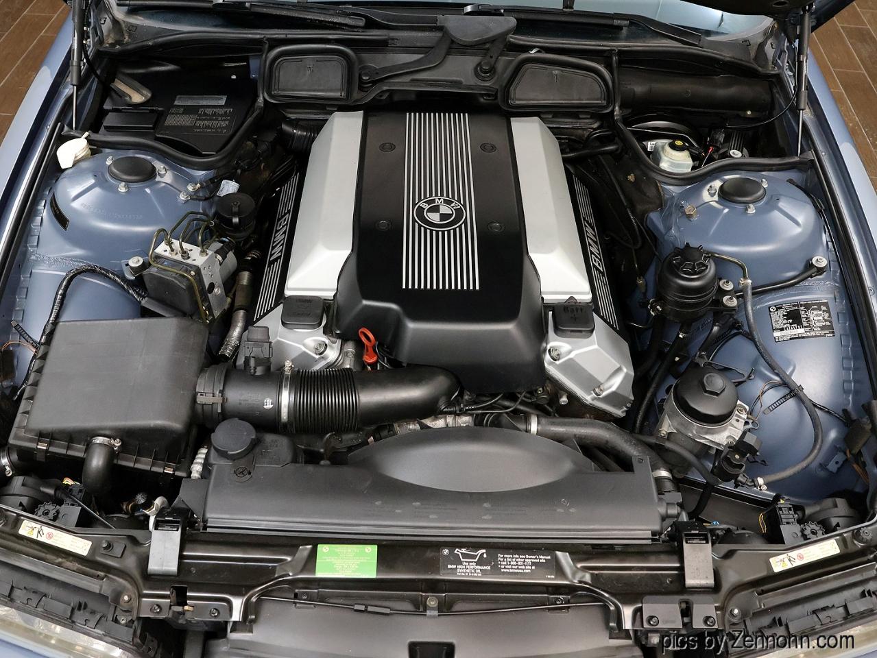 BMW 7 Series  2001