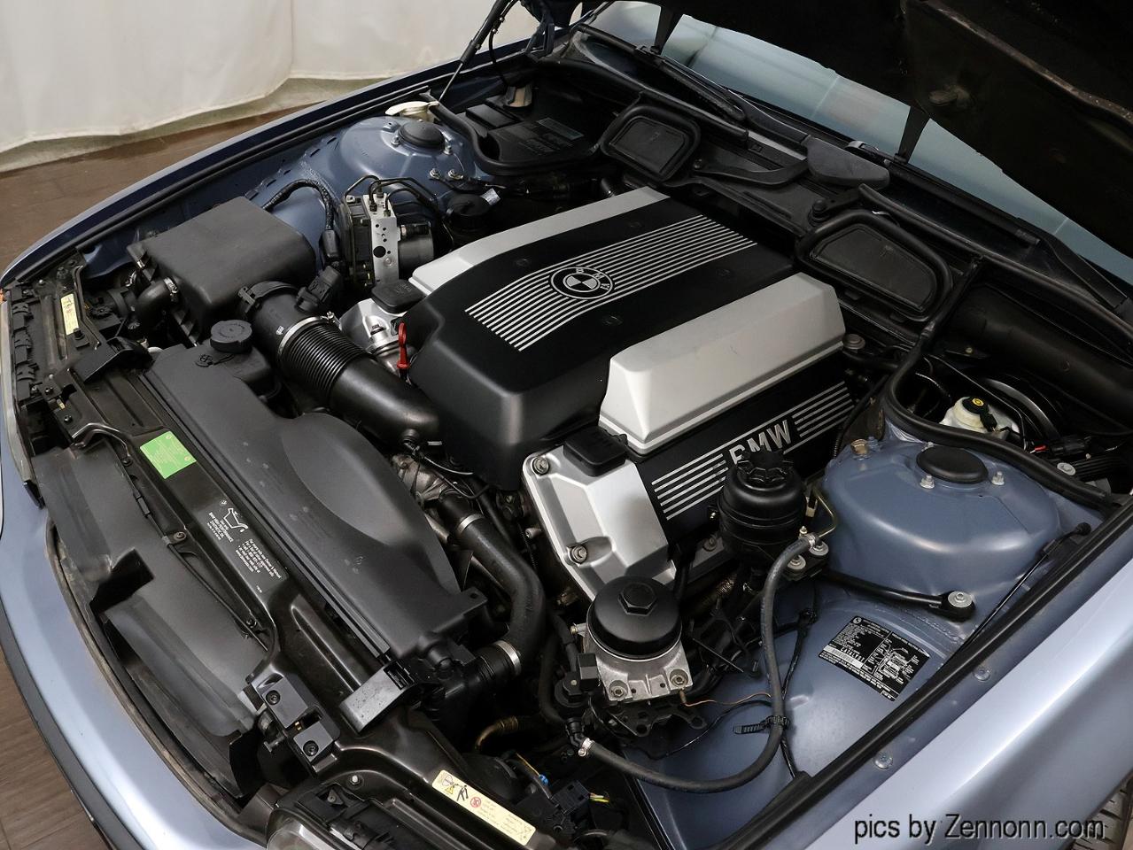 BMW 7 Series  2001