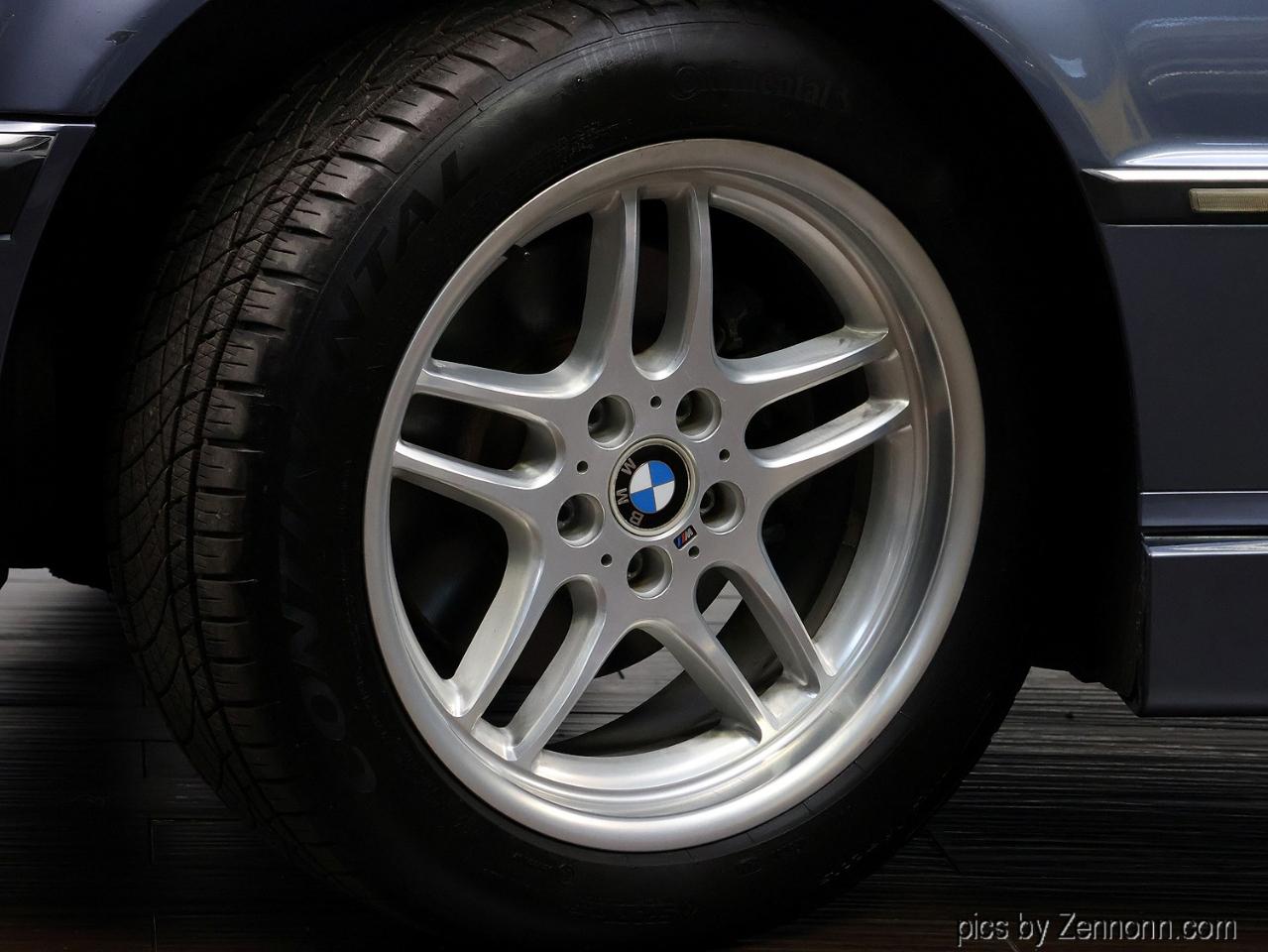 BMW 7 Series  2001