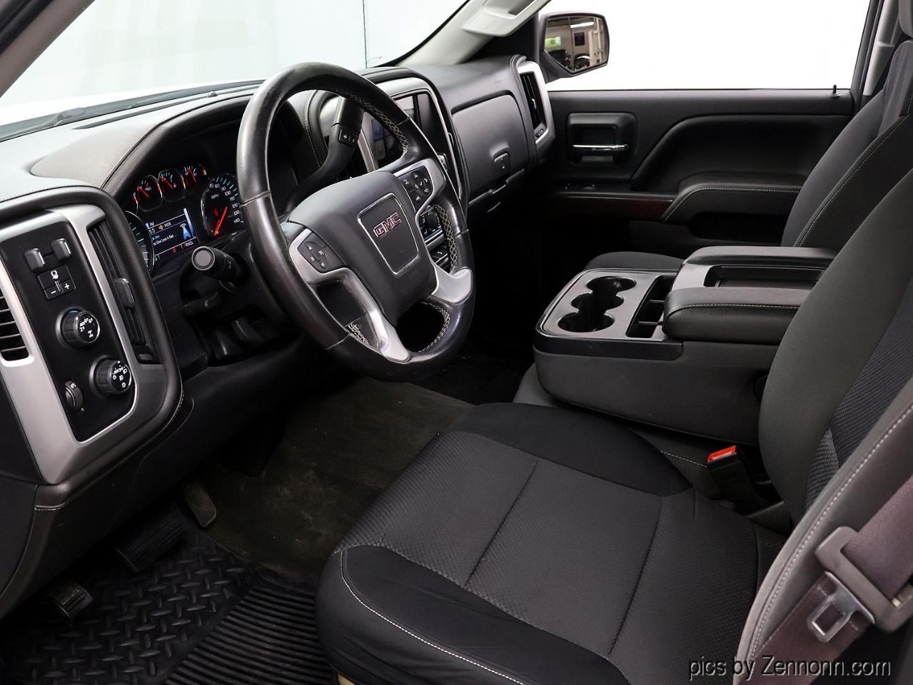 GMC Sierra 1500 4WD Double Cab 143.5" SLE 2017