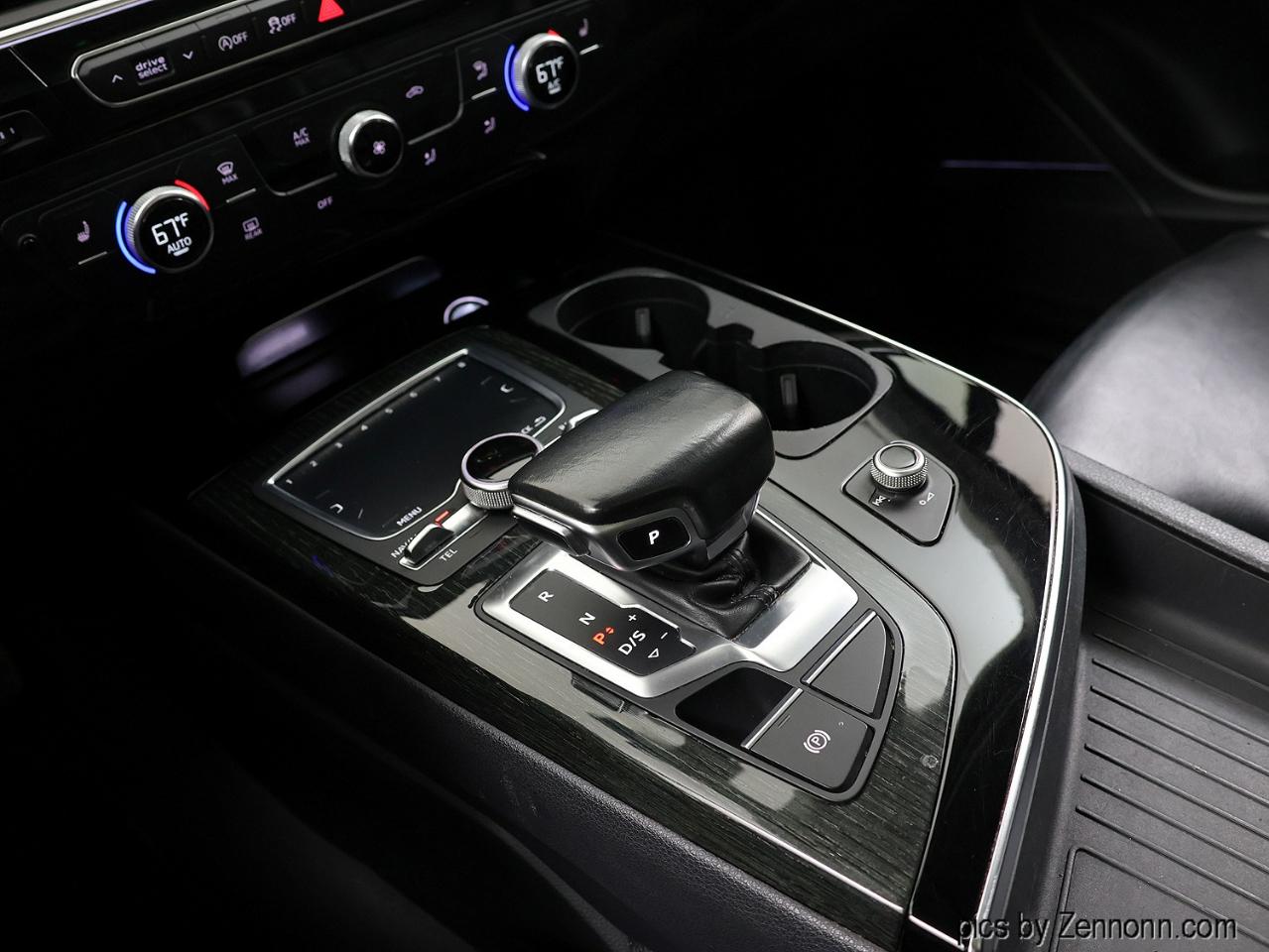 Audi Q7 SE Premium Plus 55 TFSI quattro 2019