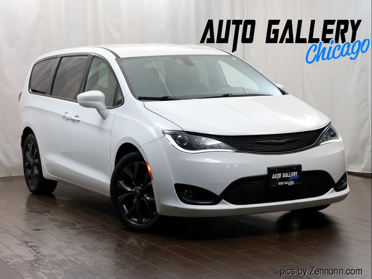 2020 Chrysler Pacifica Touring FWD