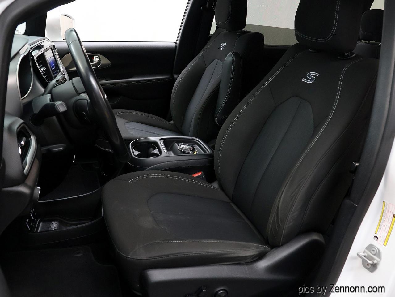 Chrysler Pacifica Touring FWD 2020