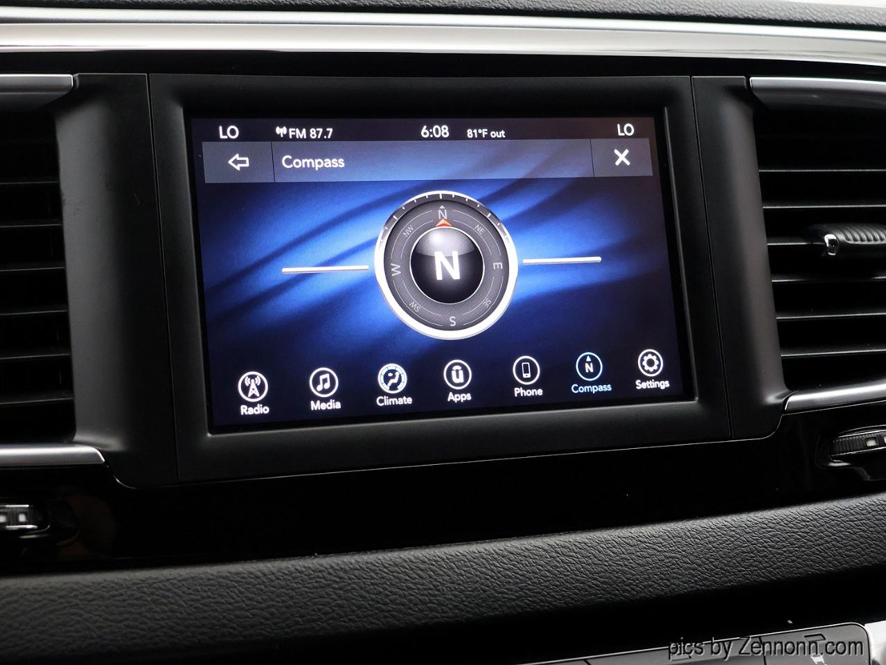Chrysler Pacifica Touring FWD 2020