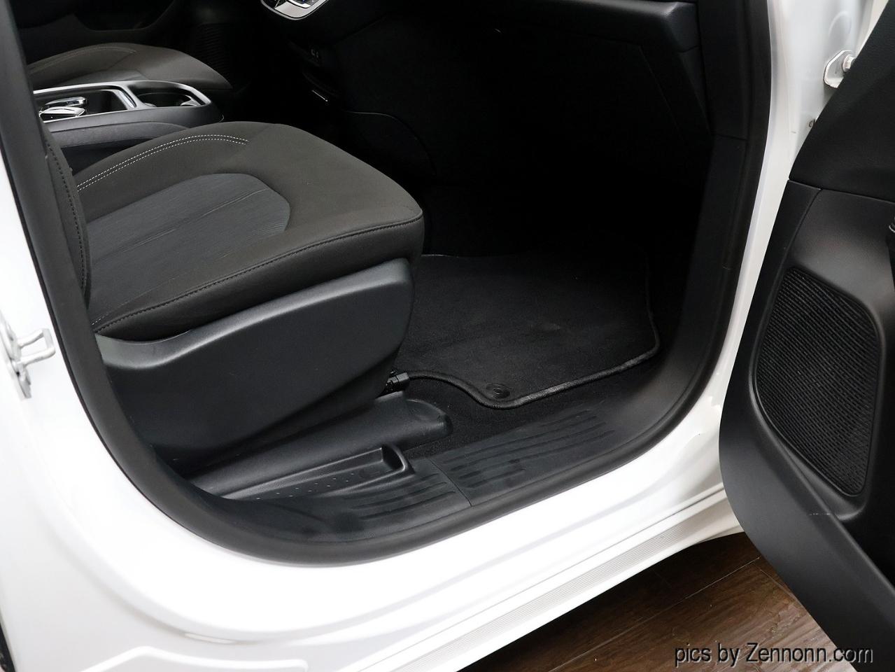 Chrysler Pacifica Touring FWD 2020