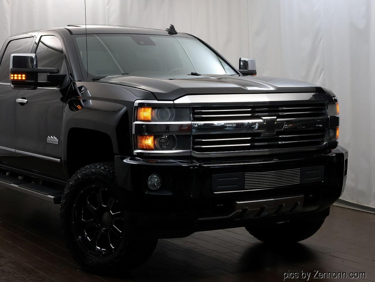 Chevrolet Silverado 2500HD Built After Aug 14 4WD Crew Cab 153.7" High Country 2015
