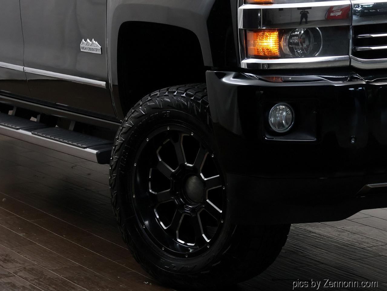 Chevrolet Silverado 2500HD Built After Aug 14 4WD Crew Cab 153.7" High Country 2015