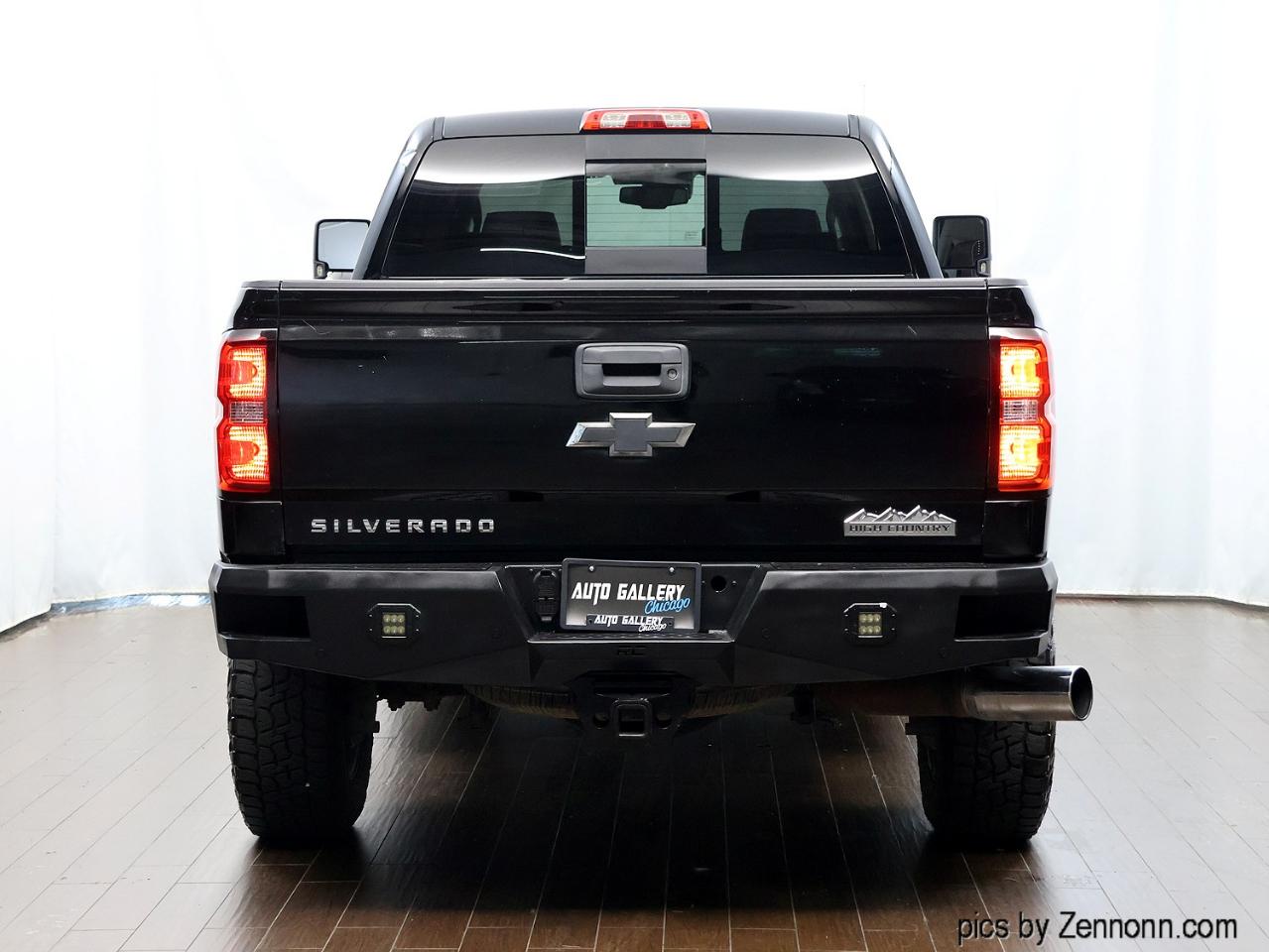 Chevrolet Silverado 2500HD Built After Aug 14 4WD Crew Cab 153.7" High Country 2015