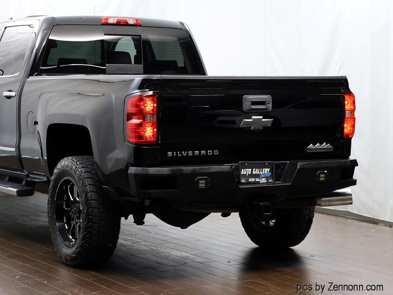Chevrolet Silverado 2500HD Built After Aug 14 4WD Crew Cab 153.7" High Country 2015