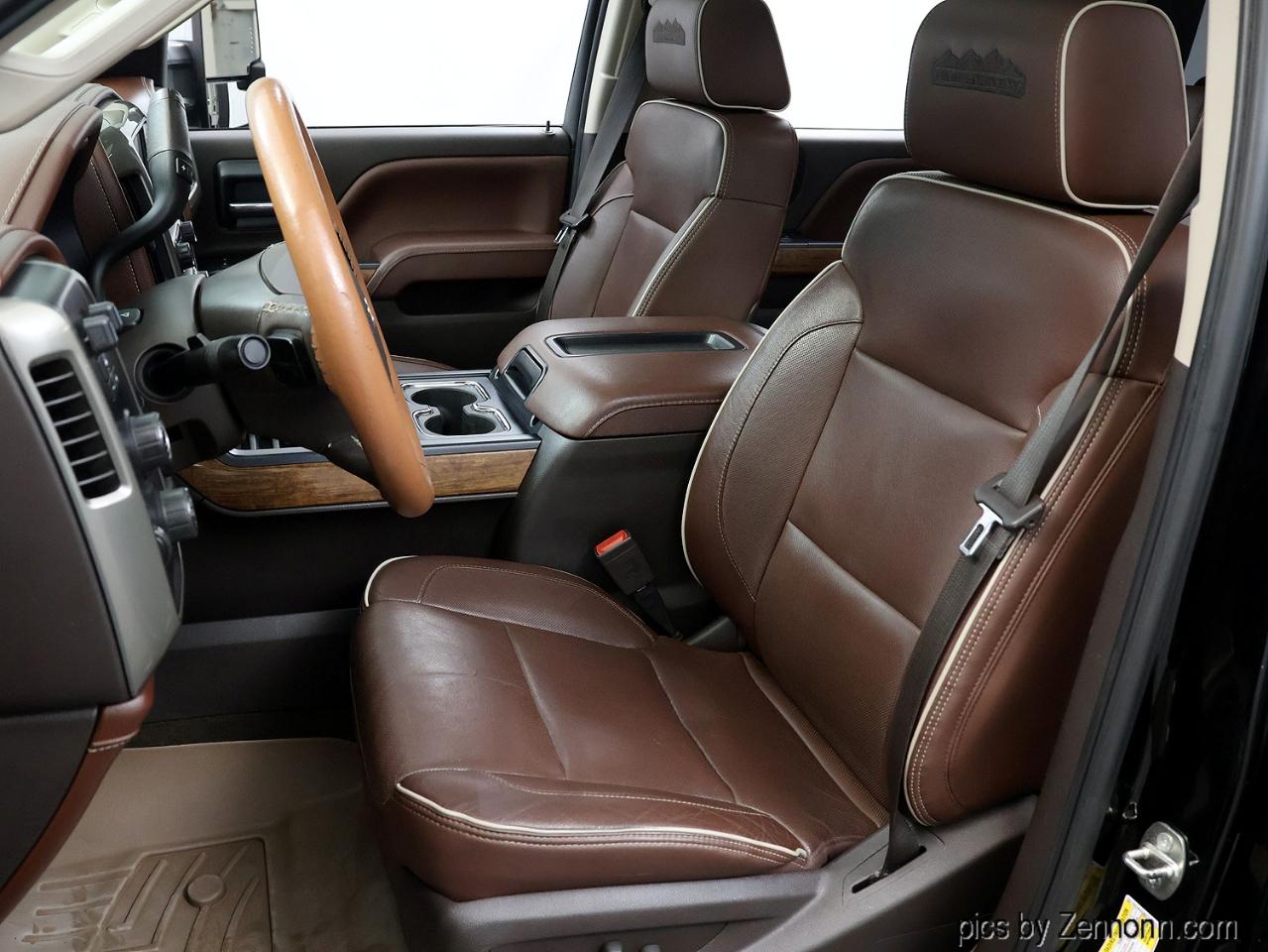 Chevrolet Silverado 2500HD Built After Aug 14 4WD Crew Cab 153.7" High Country 2015