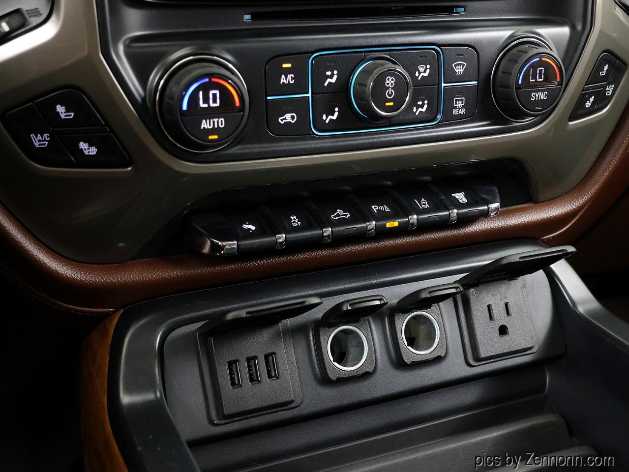 Chevrolet Silverado 2500HD Built After Aug 14 4WD Crew Cab 153.7" High Country 2015