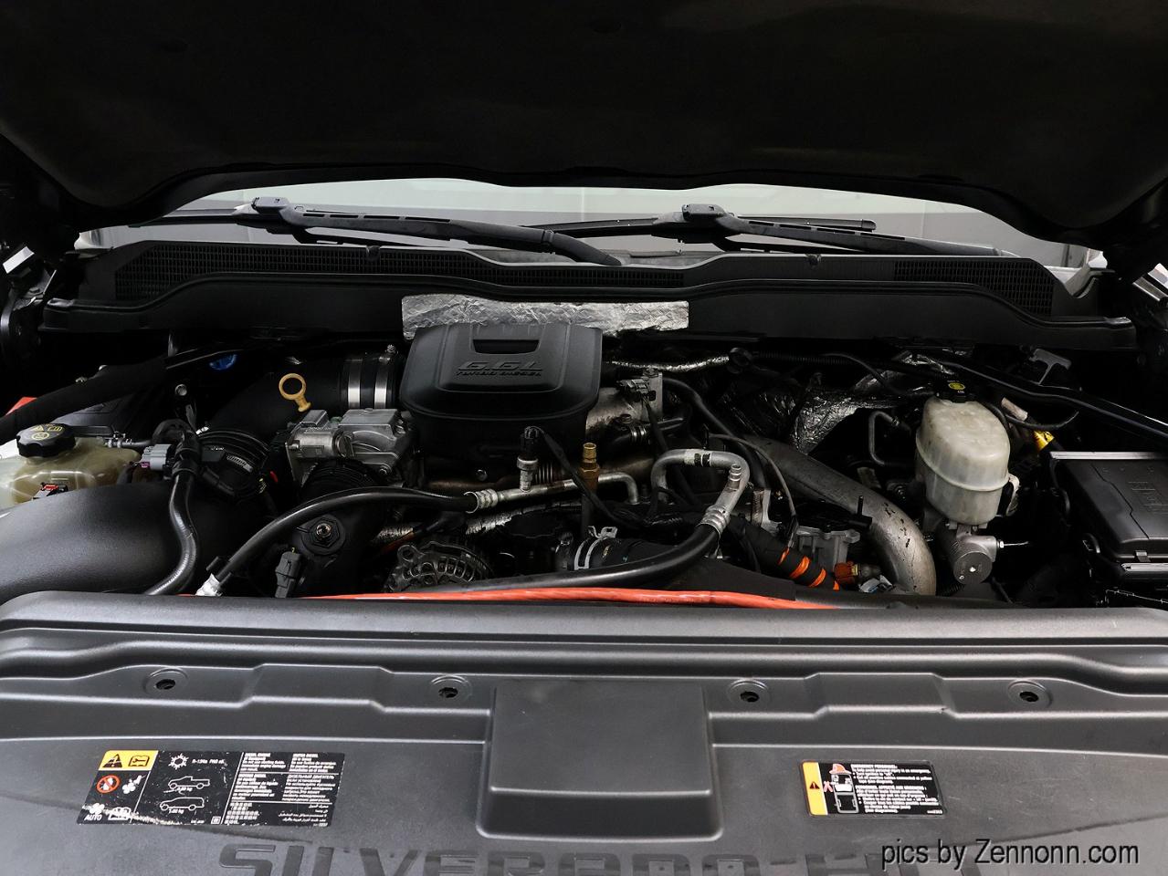Chevrolet Silverado 2500HD Built After Aug 14 4WD Crew Cab 153.7" High Country 2015