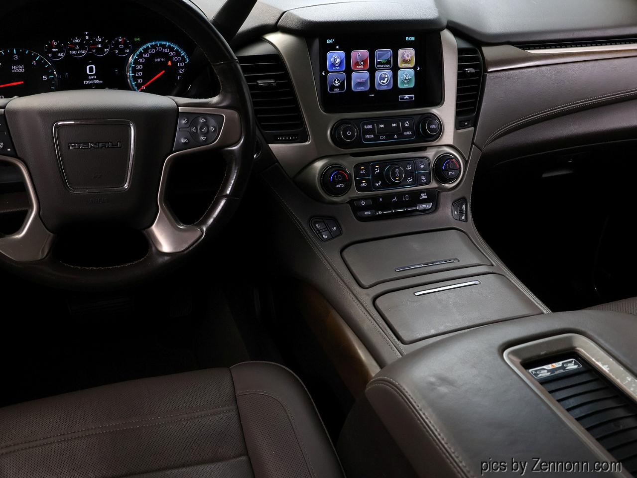 GMC Yukon XL 4WD 4dr Denali 2019