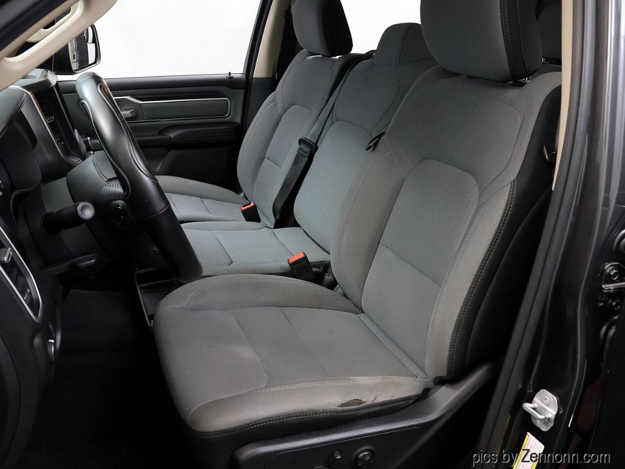 RAM 1500 Big Horn/Lone Star 4x4 Crew Cab 5'7" Box 2019