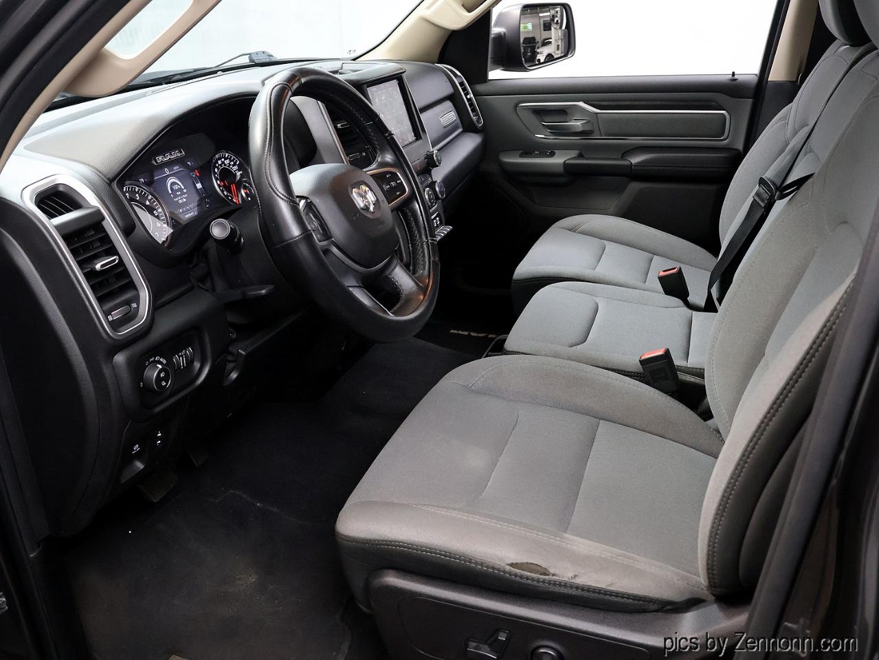 RAM 1500 Big Horn/Lone Star 4x4 Crew Cab 5'7" Box 2019