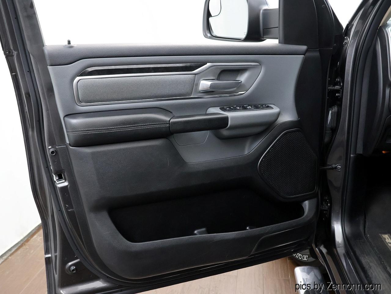 RAM 1500 Big Horn/Lone Star 4x4 Crew Cab 5'7" Box 2019