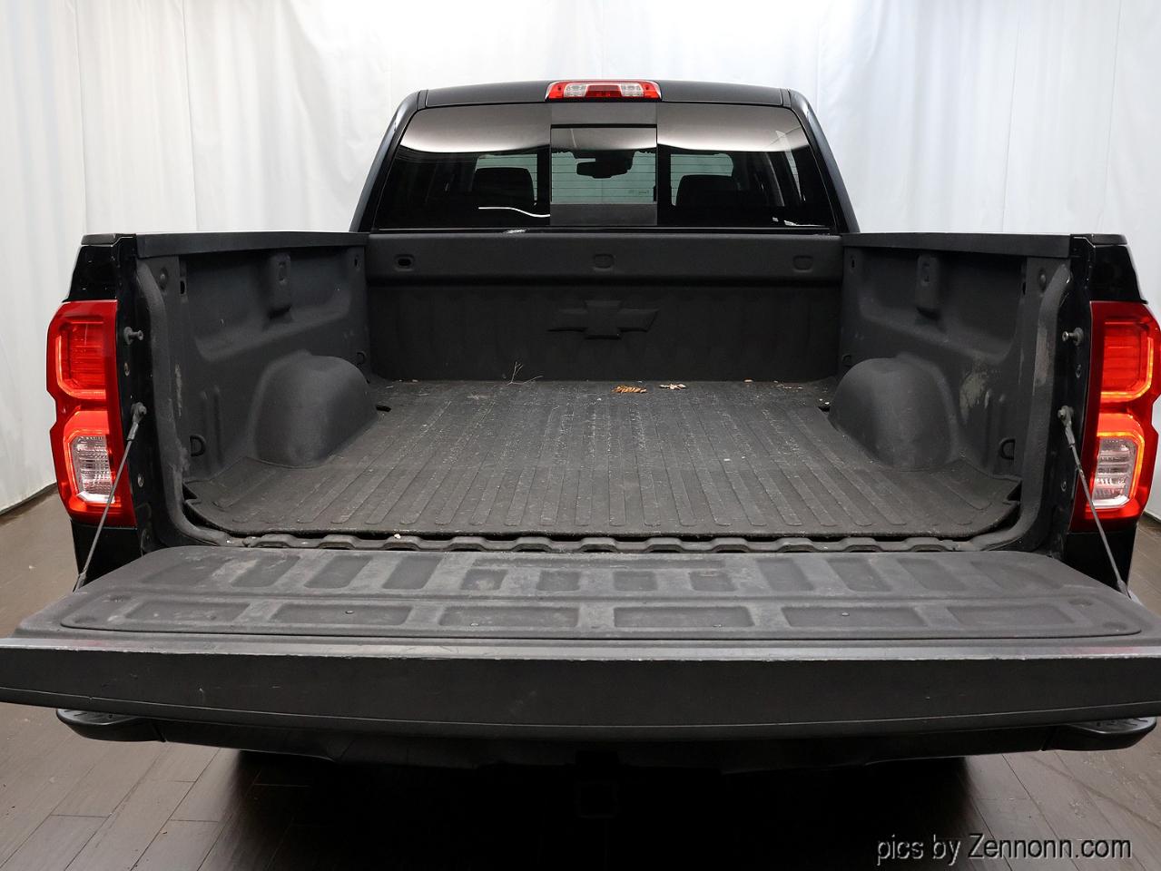 Chevrolet Silverado 1500 4WD Crew Cab 153.0" LTZ w/2LZ 2017