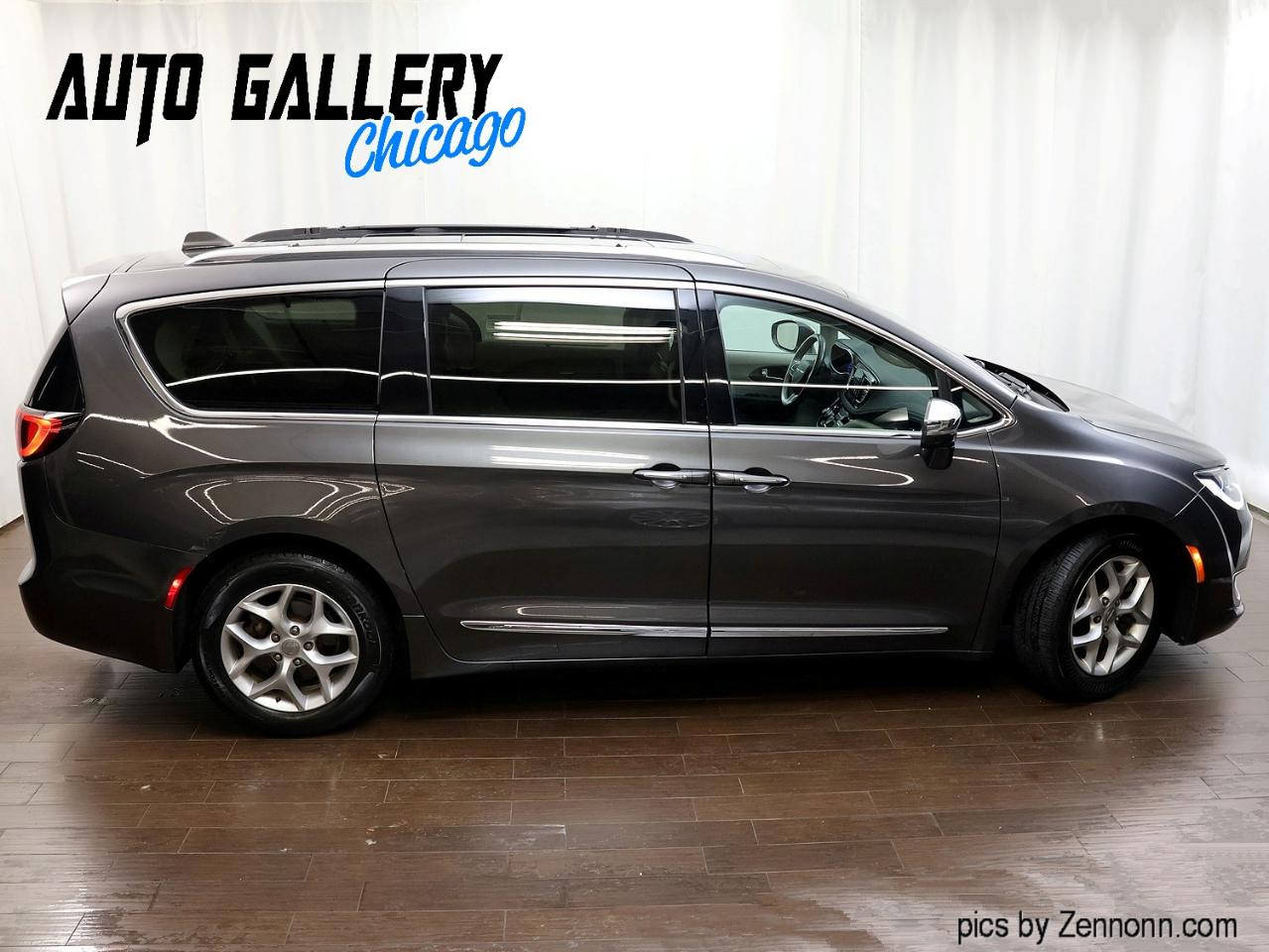 Chrysler Pacifica Limited FWD 2019