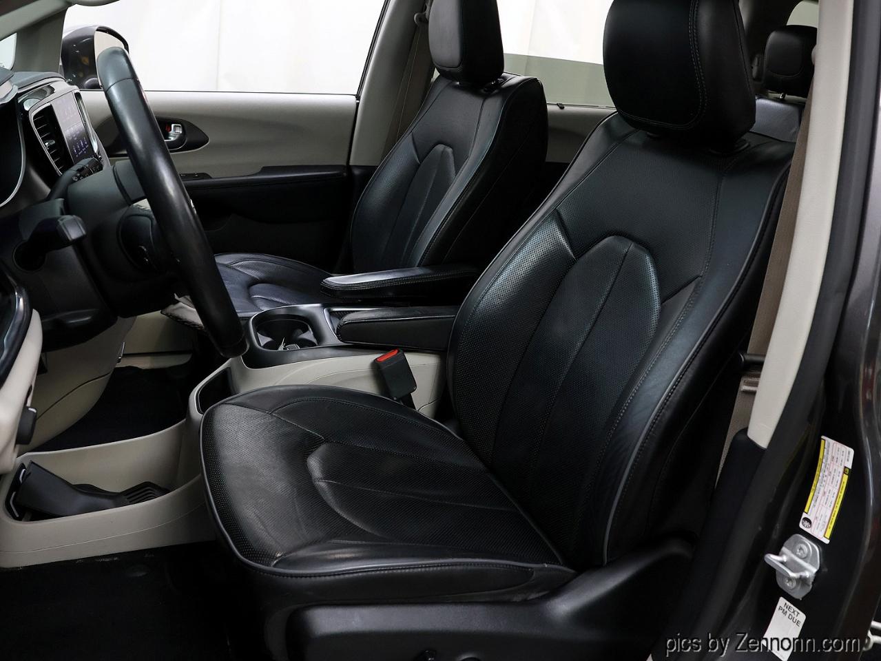 Chrysler Pacifica Limited FWD 2019