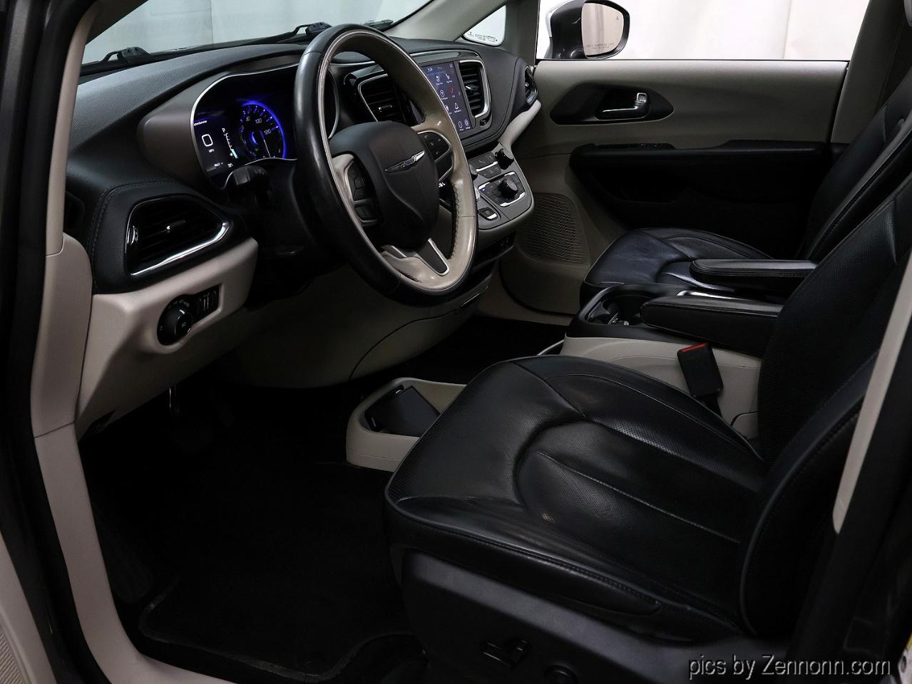 Chrysler Pacifica Limited FWD 2019