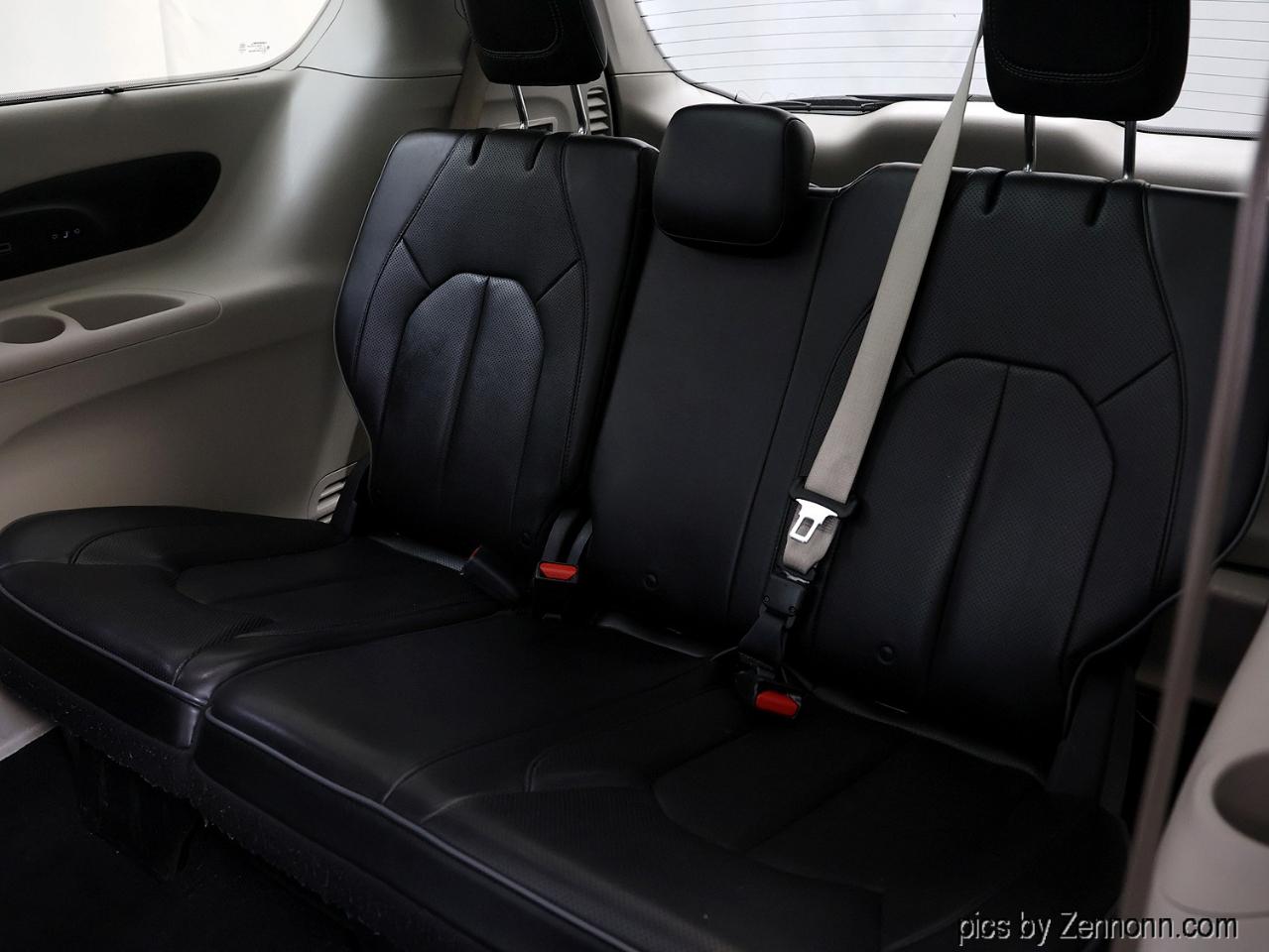 Chrysler Pacifica Limited FWD 2019
