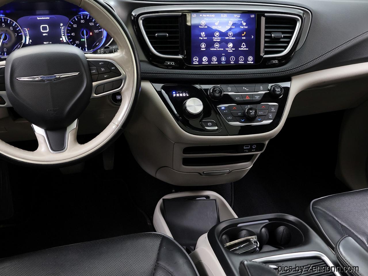 Chrysler Pacifica Limited FWD 2019