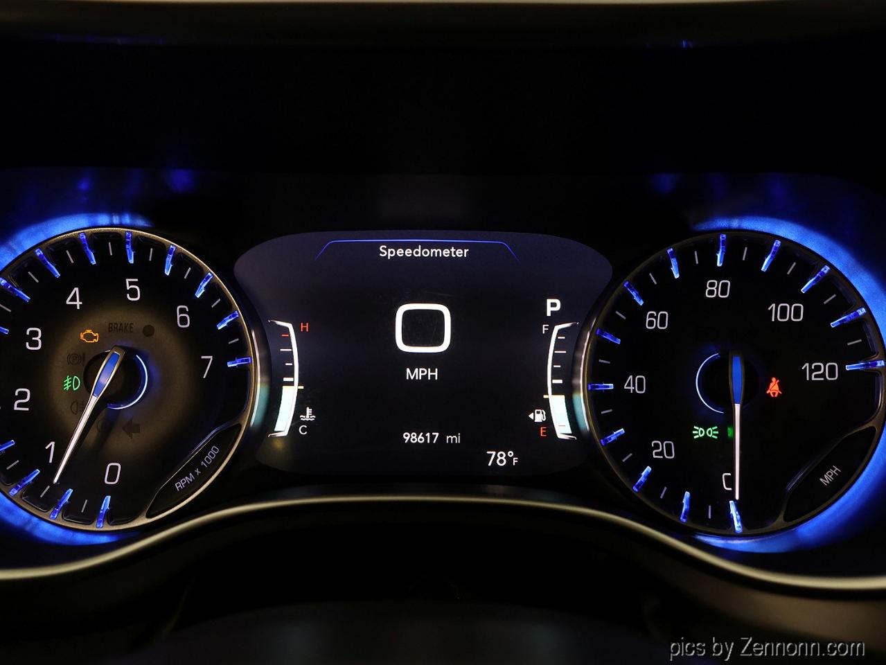 Chrysler Pacifica Limited FWD 2019
