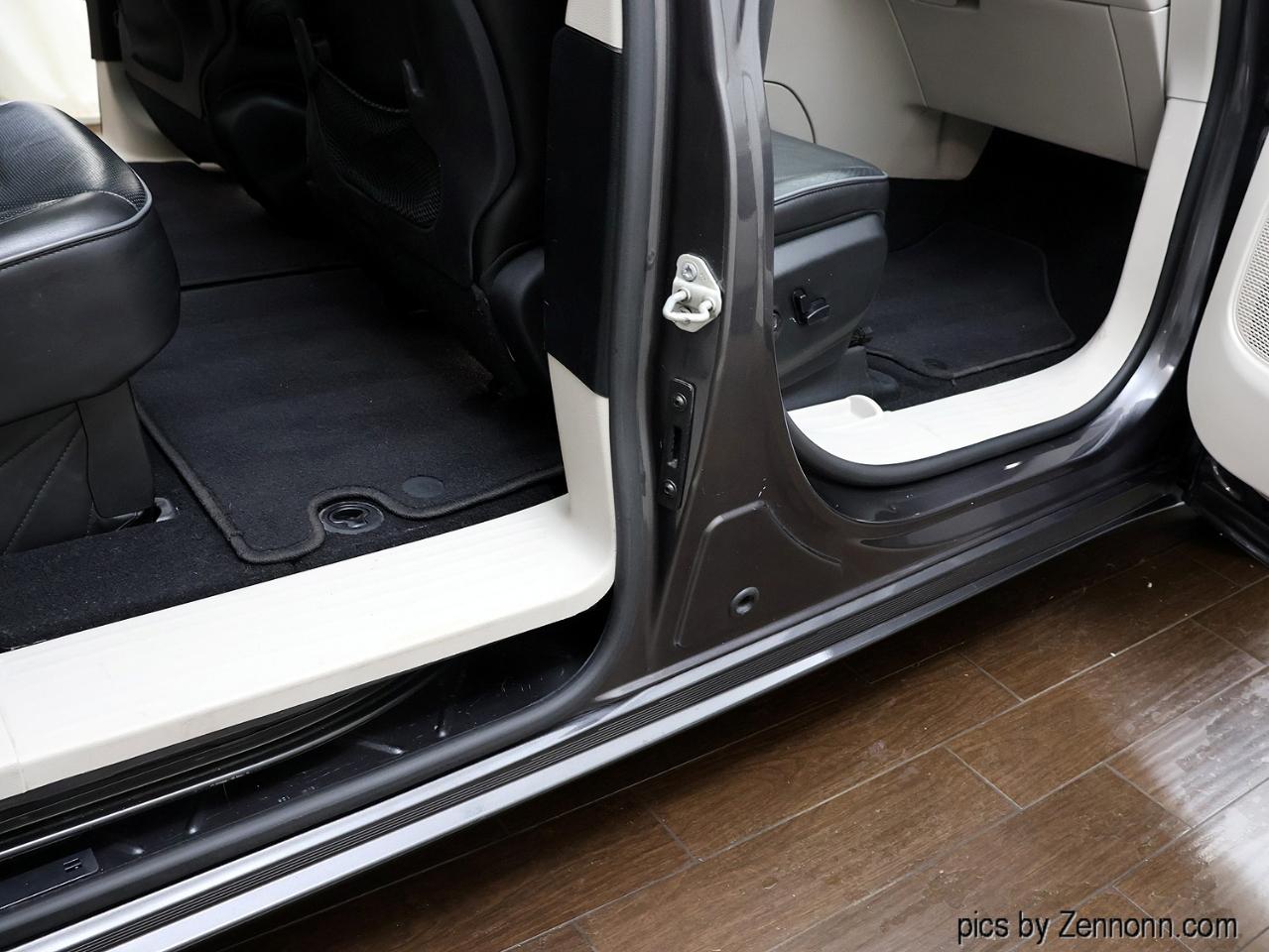 Chrysler Pacifica Limited FWD 2019