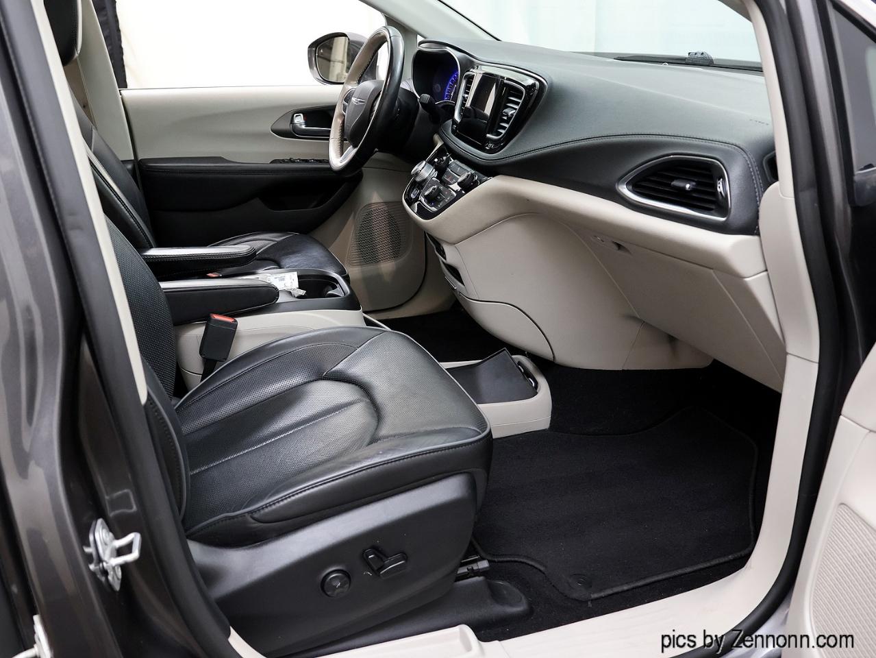 Chrysler Pacifica Limited FWD 2019