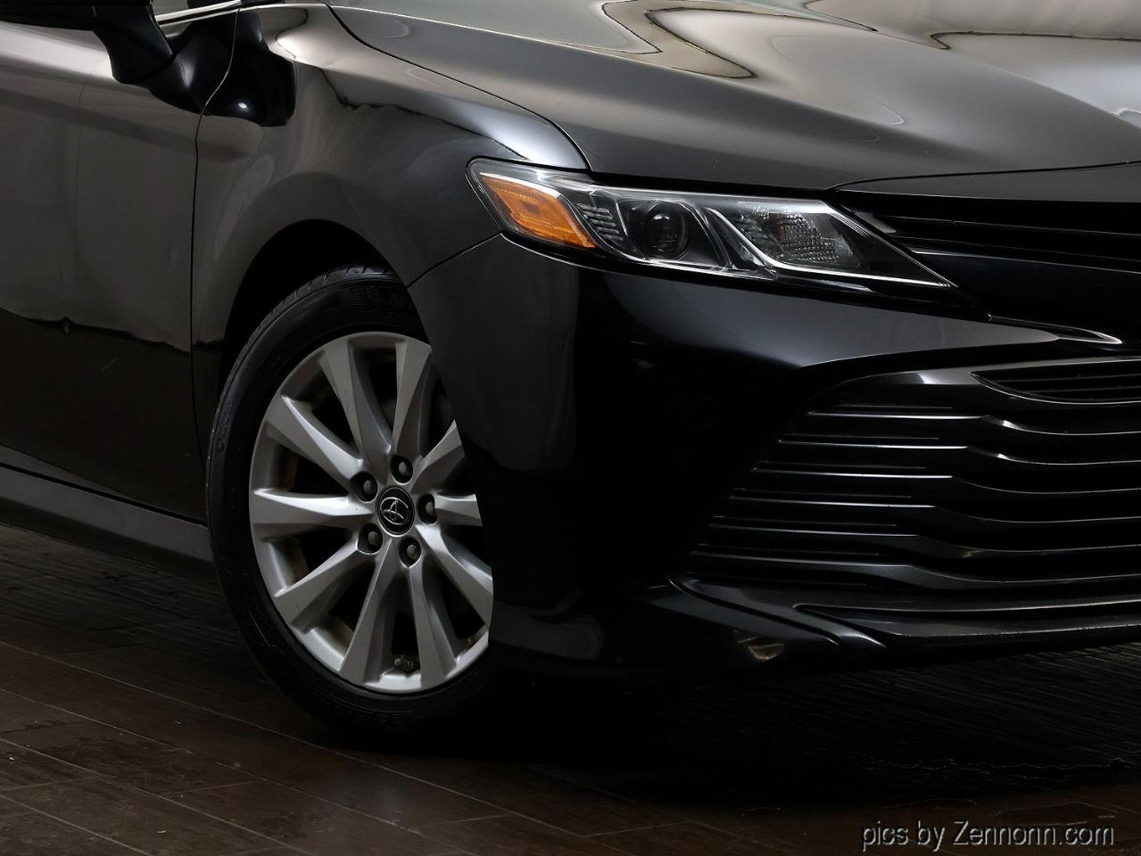 Toyota Camry XLE Auto (Natl) 2018