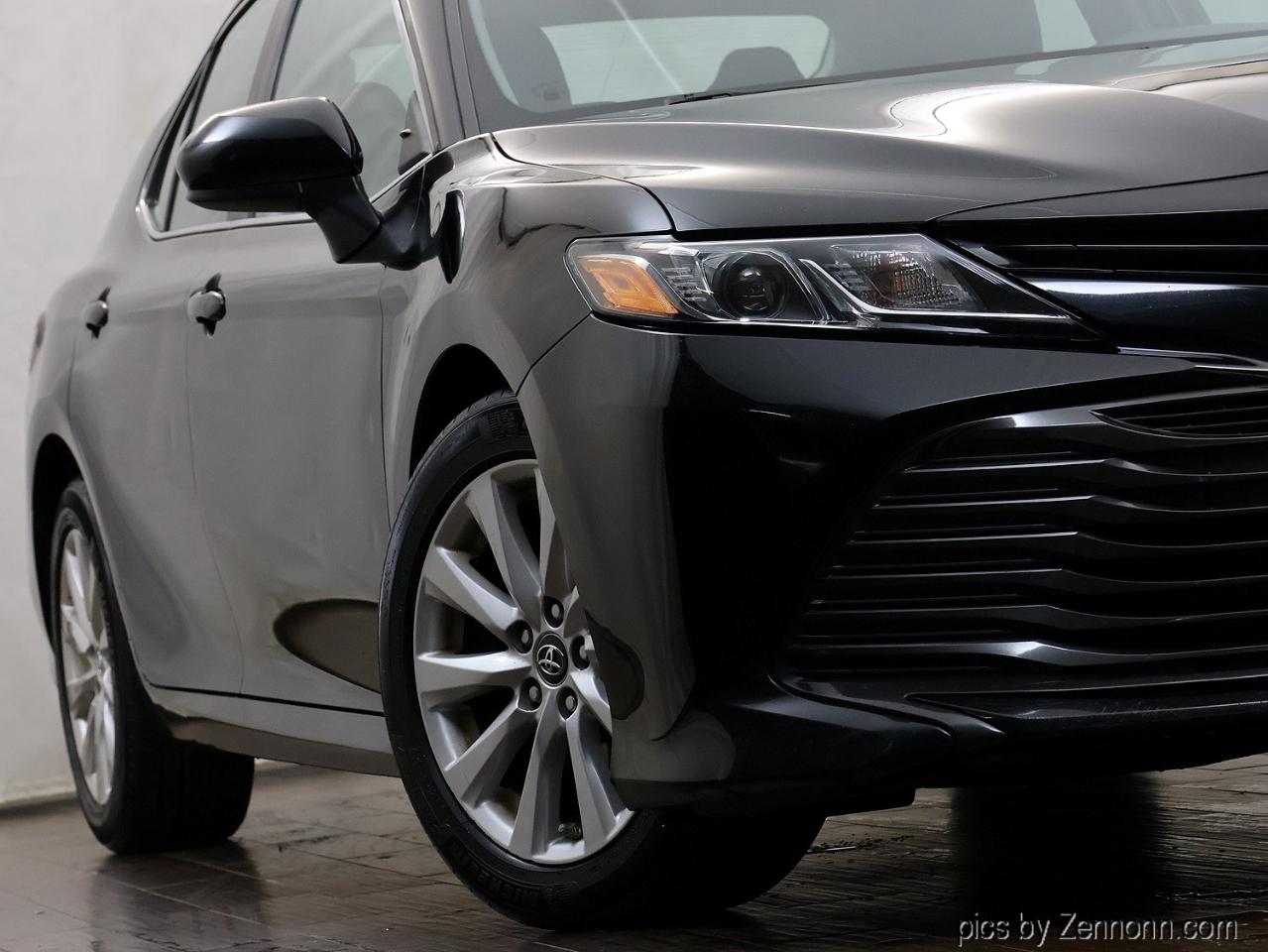 Toyota Camry XLE Auto (Natl) 2018