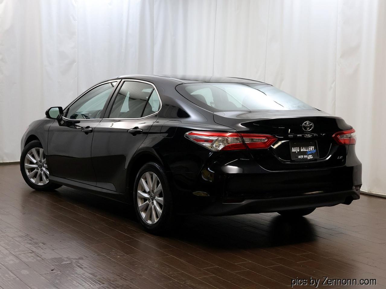 Toyota Camry XLE Auto (Natl) 2018