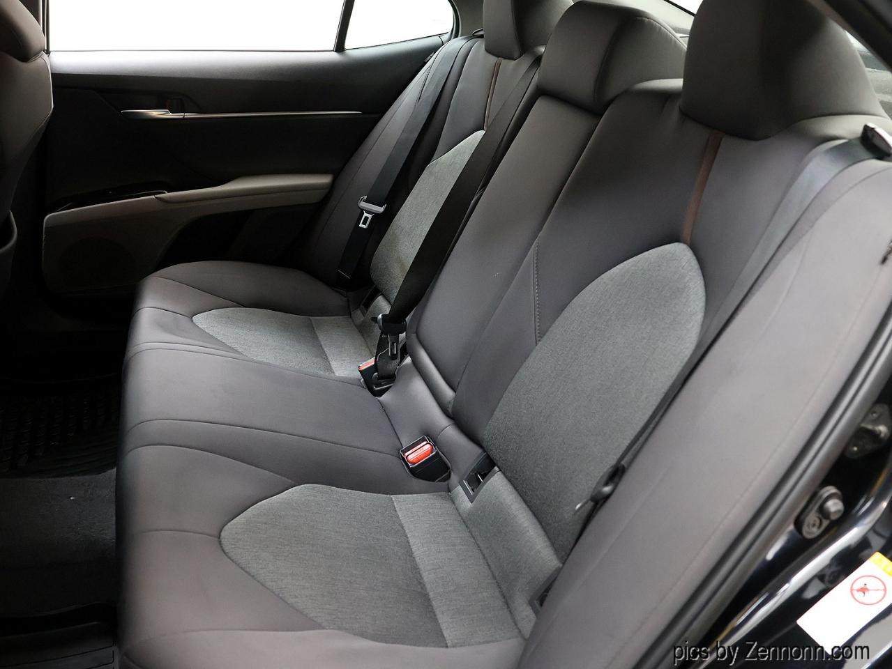 Toyota Camry XLE Auto (Natl) 2018