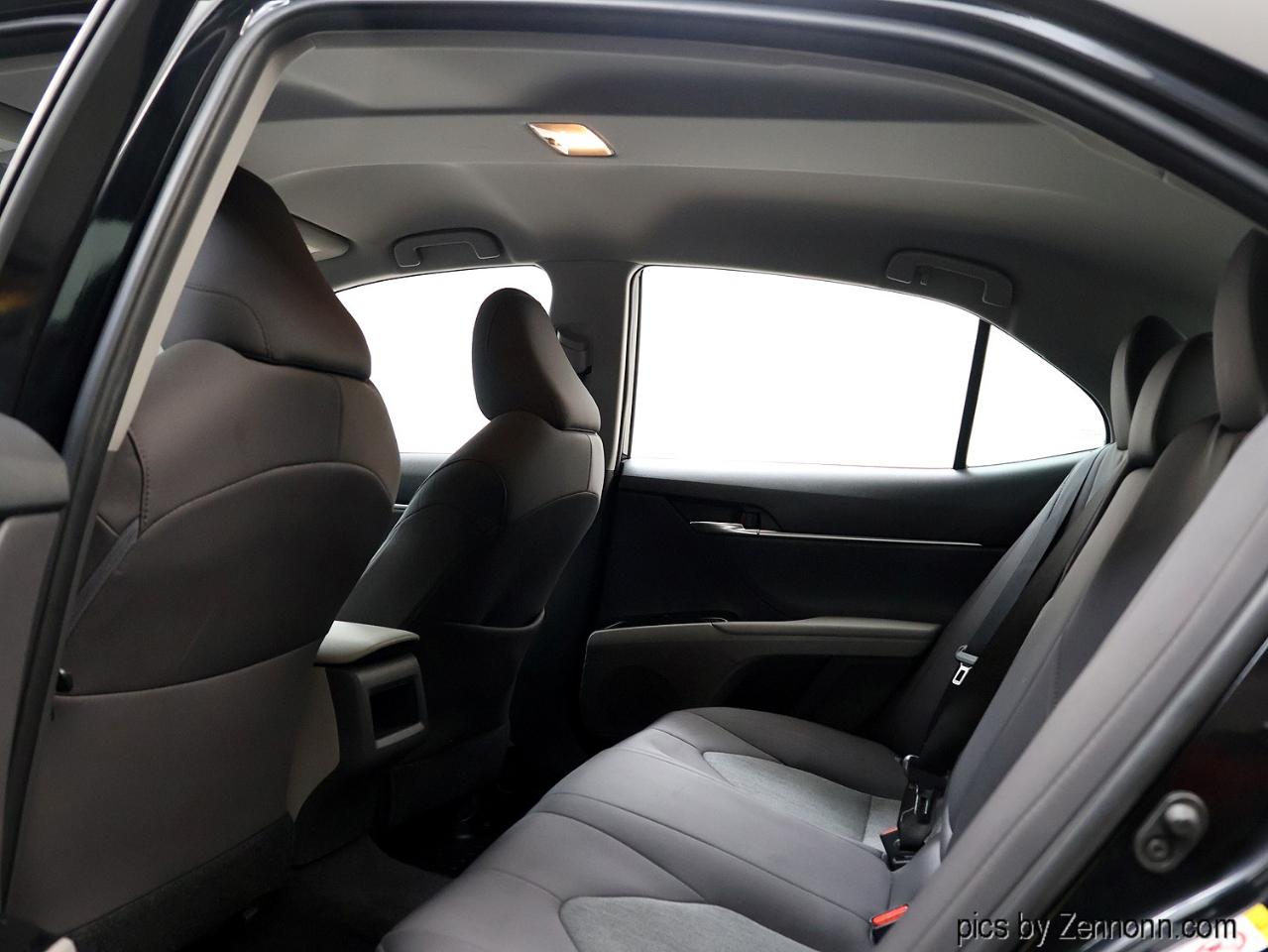Toyota Camry XLE Auto (Natl) 2018
