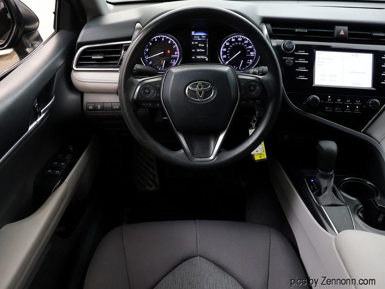 Toyota Camry XLE Auto (Natl) 2018