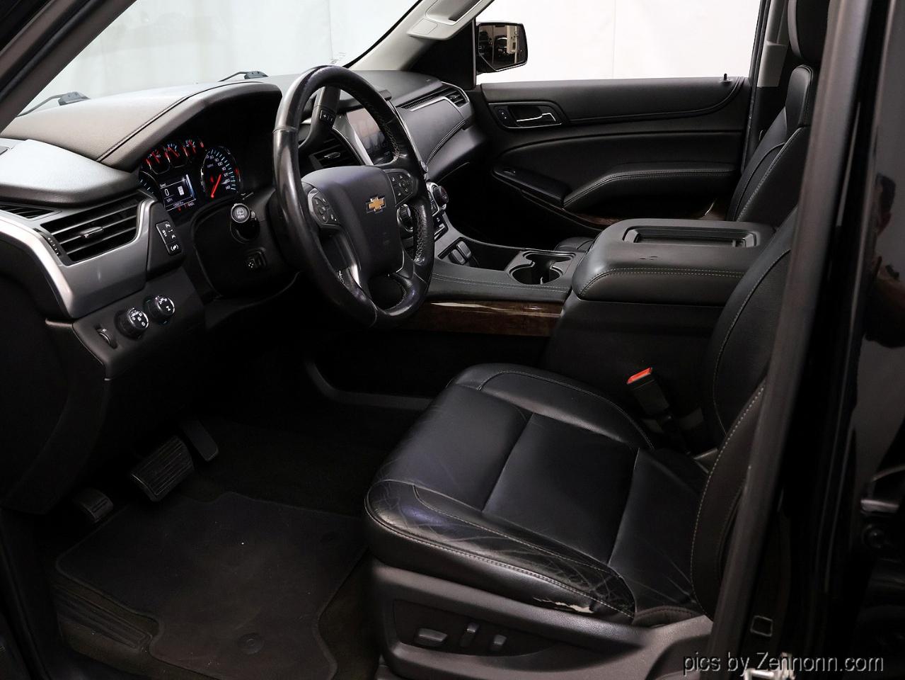 Chevrolet Suburban 4WD 4dr 1500 LT 2018